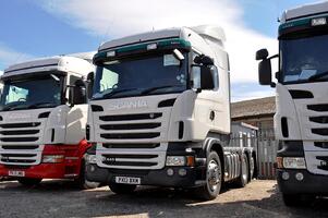 Managing safety in driving for work activity image