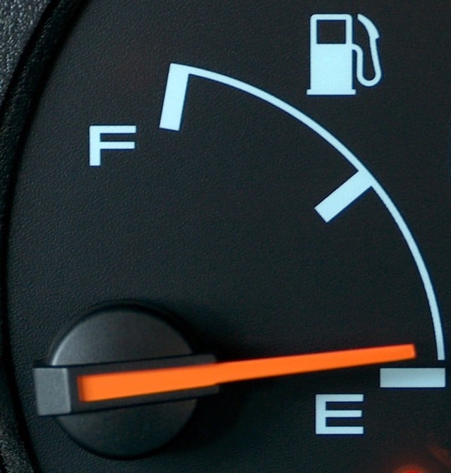 how to save fuel while driving