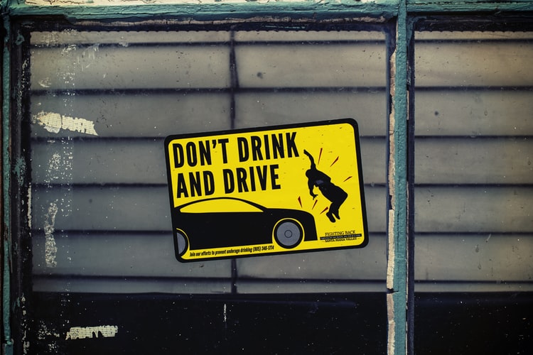Alcool et conduite : à éviter absolument !
